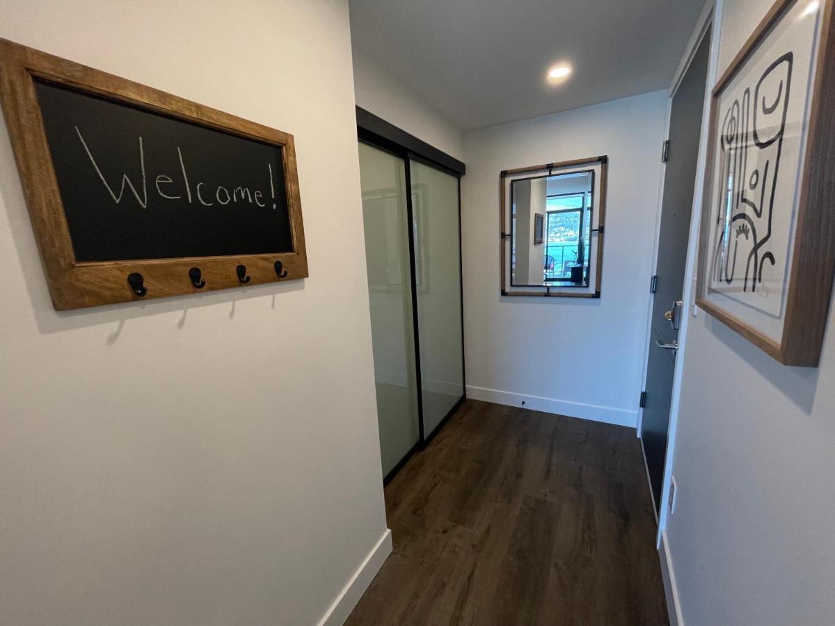 Awesome View 21 Two Bedroom One Bath Downtown Lake View Near Beach Kelowna Exterior foto